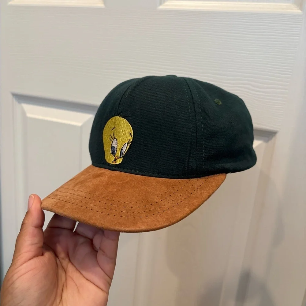 Vintage 90’s Tweety Bird Warner Bros. Kids Snap Back Hat Suede Structured Visor